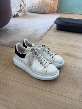 Alexander McQueen Sneakers Women’s Size 7.5